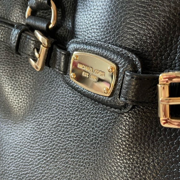 Michael Kors leather bag - Picture 2 of 5